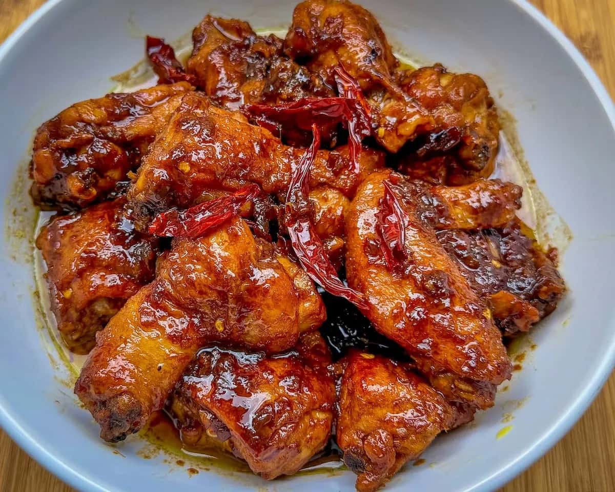 Ayam masak cili kering dengan kuah kicap pekat