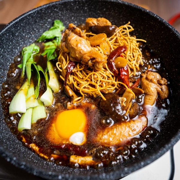 Sizzling Yee Mee